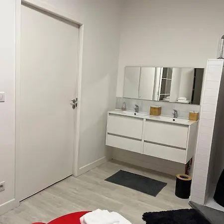 Destination Confidentielle Apartamento